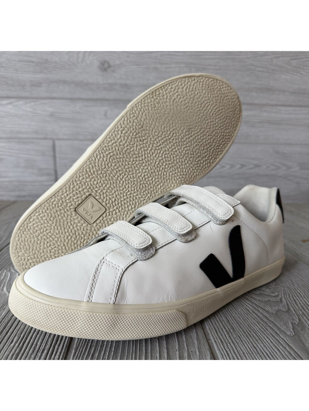 VEJA Recife Leather Sneakers Men’s 11 EU 44 White Black Strap Shoes Laceless
